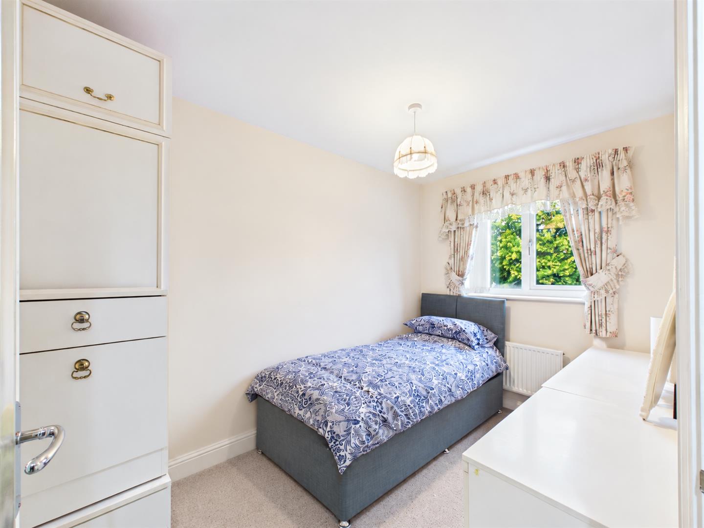 110 Welsh Walls, Oswestry, SY11 1RW For Sale